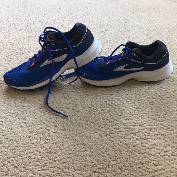 brooks launch size 9